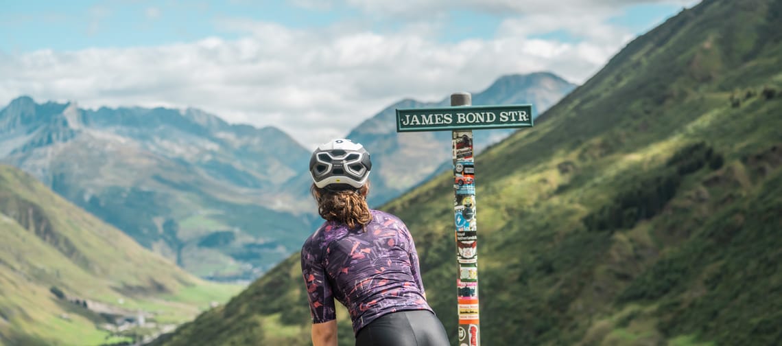 mys-James Bond-Goldfingerkurve-Rennvelo bei Goldfinger-Kurve
