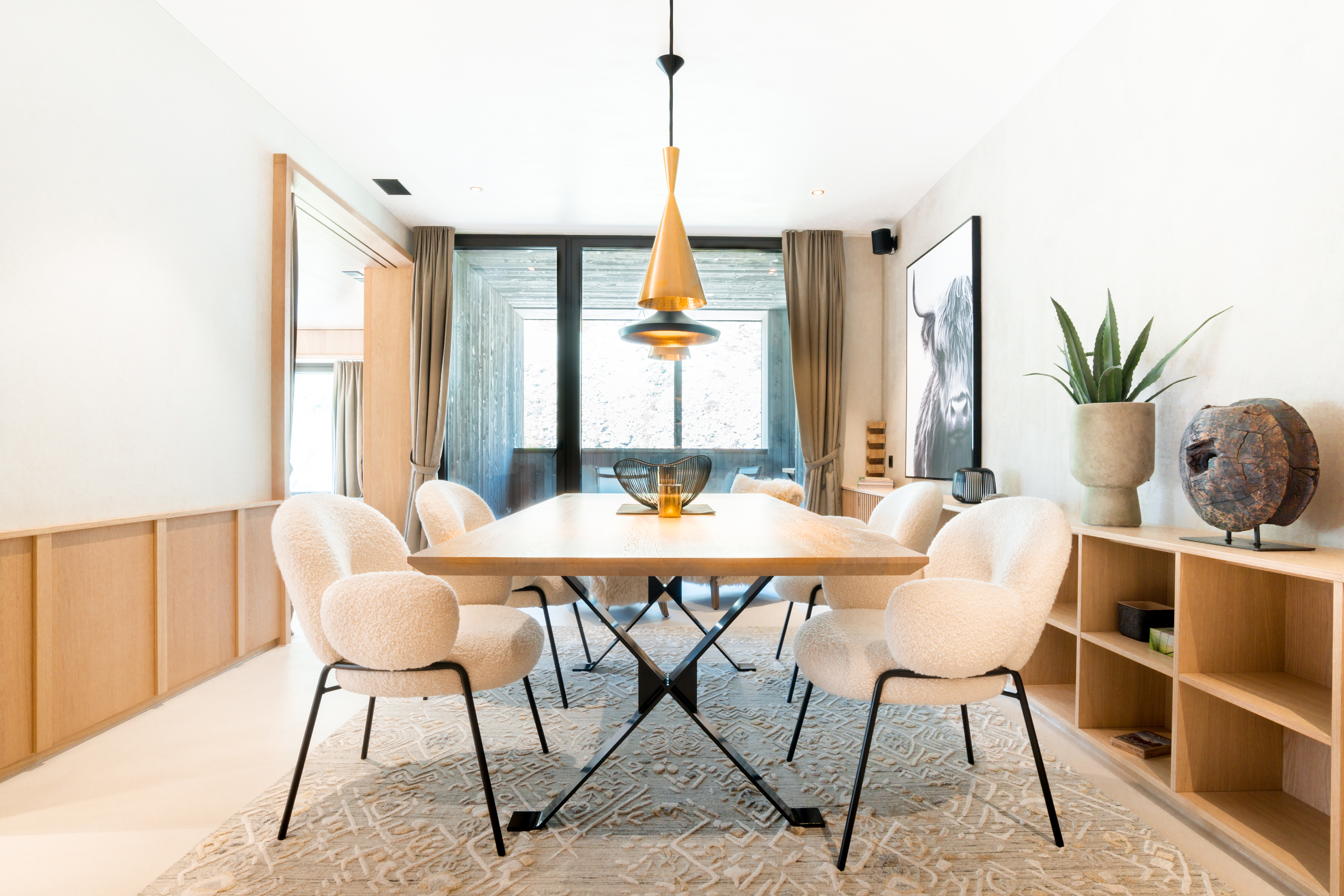 mys-Yak-Esszimmer