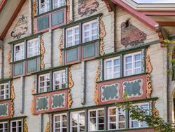 mys-Nights at the Valley Museum-Fassade vom Talmuseum