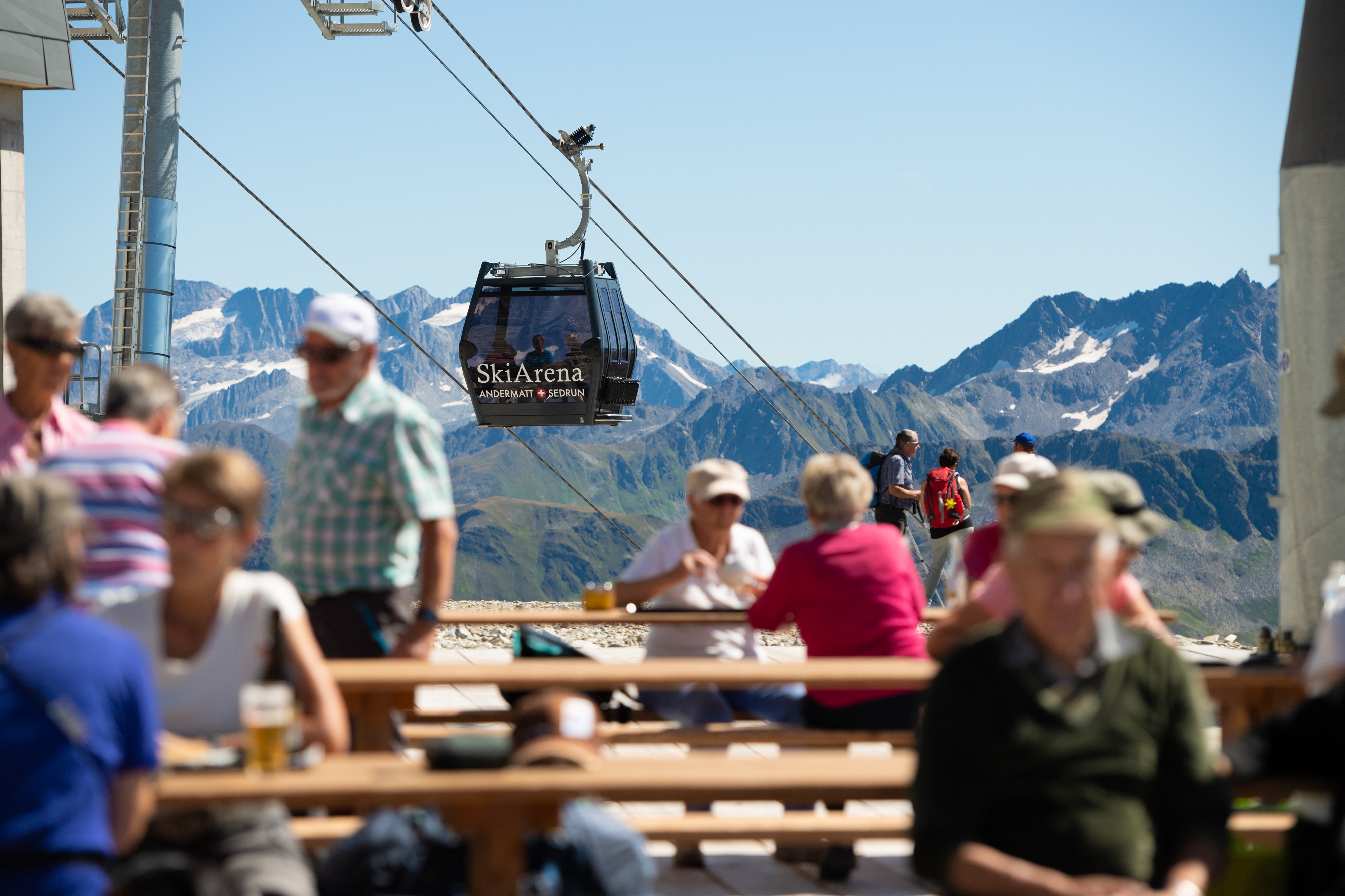 mys-Coffee and cake special at 2,600 metres above sea level Copy-Panoramarestaurant Schneehüenerstock - Low_Schneehüenerstock Oberalp_Sommer 19_Valentin Luthiger (4).jpg