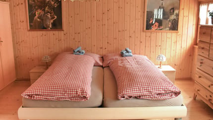 mys-Ferienhaus Enderli-Schlafzimmer