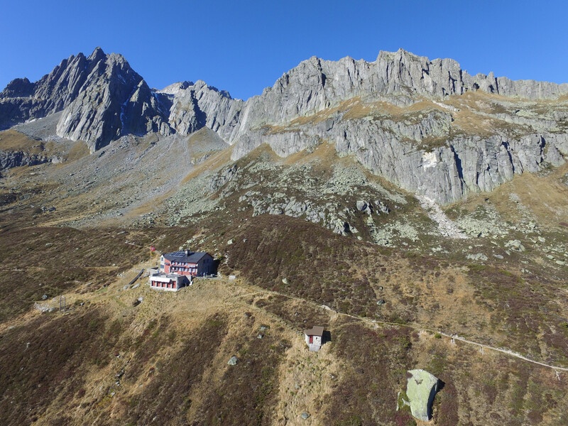 5-Huts Panorama Route: Stage 6 Salbithütte SAC to Göschenen