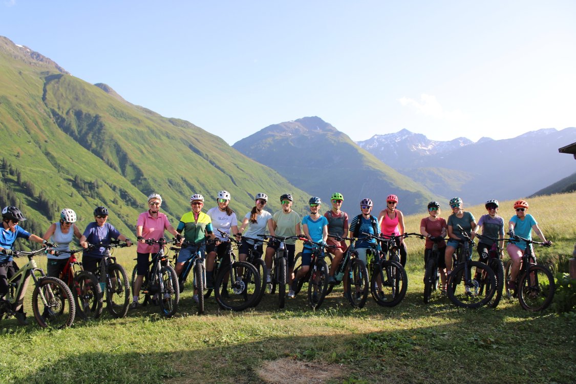 las ciclistas - Curaglia