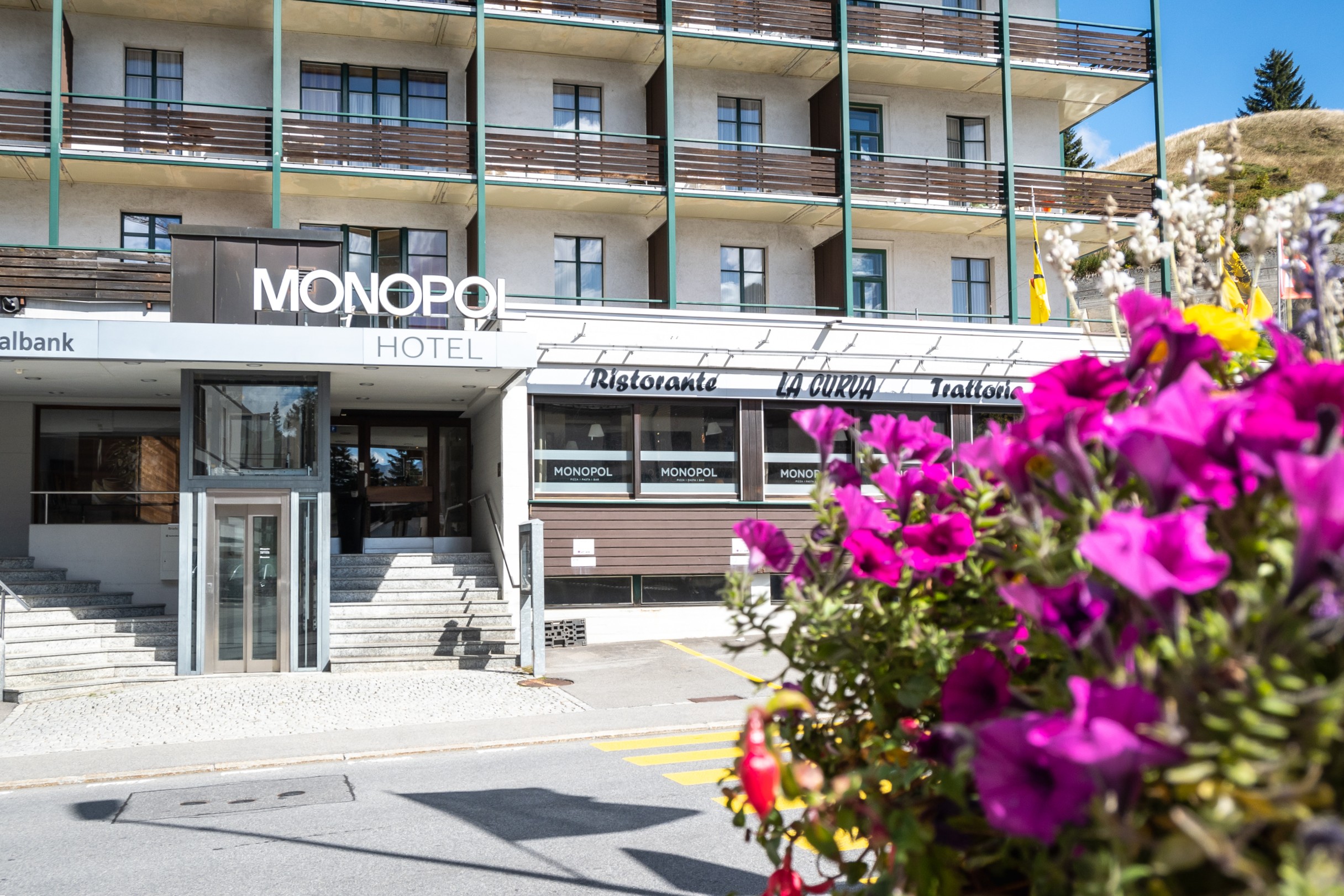 mys-Restaurant Monopol-Restaurant Monopol von aussen