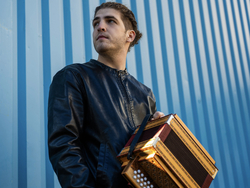 Die Konzertreihe Andermatt Folk präsentiert: Dominik Flückiges KINIMODE Quartett