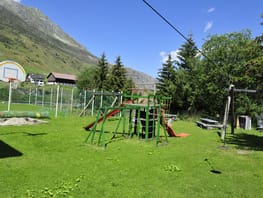 mys-Parco giochi e campo sportivo Gotthardreuss-Spiel- und Sportplatz Gotthardreuss Hospental Parco giochi e campo sportivo Gotthardreuss