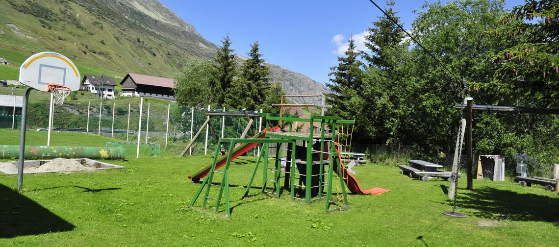 Spiel- und Sportplatz Gotthardreuss Hospental