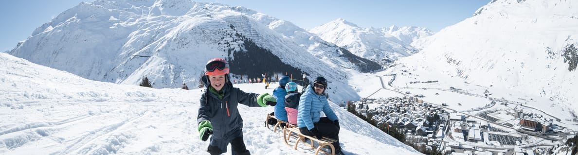 Sledding_Naetschen_2021_Valentin Luthiger Sledding_Naetschen_2021_Valentin Luthiger