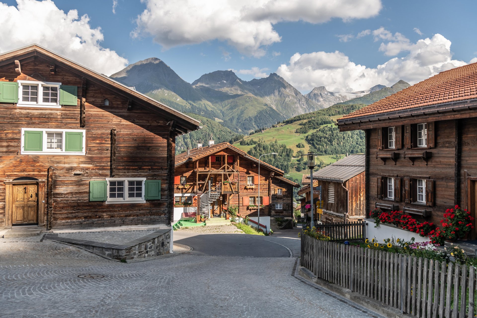 Andermatt - Sedrun, Senda Sursilvana