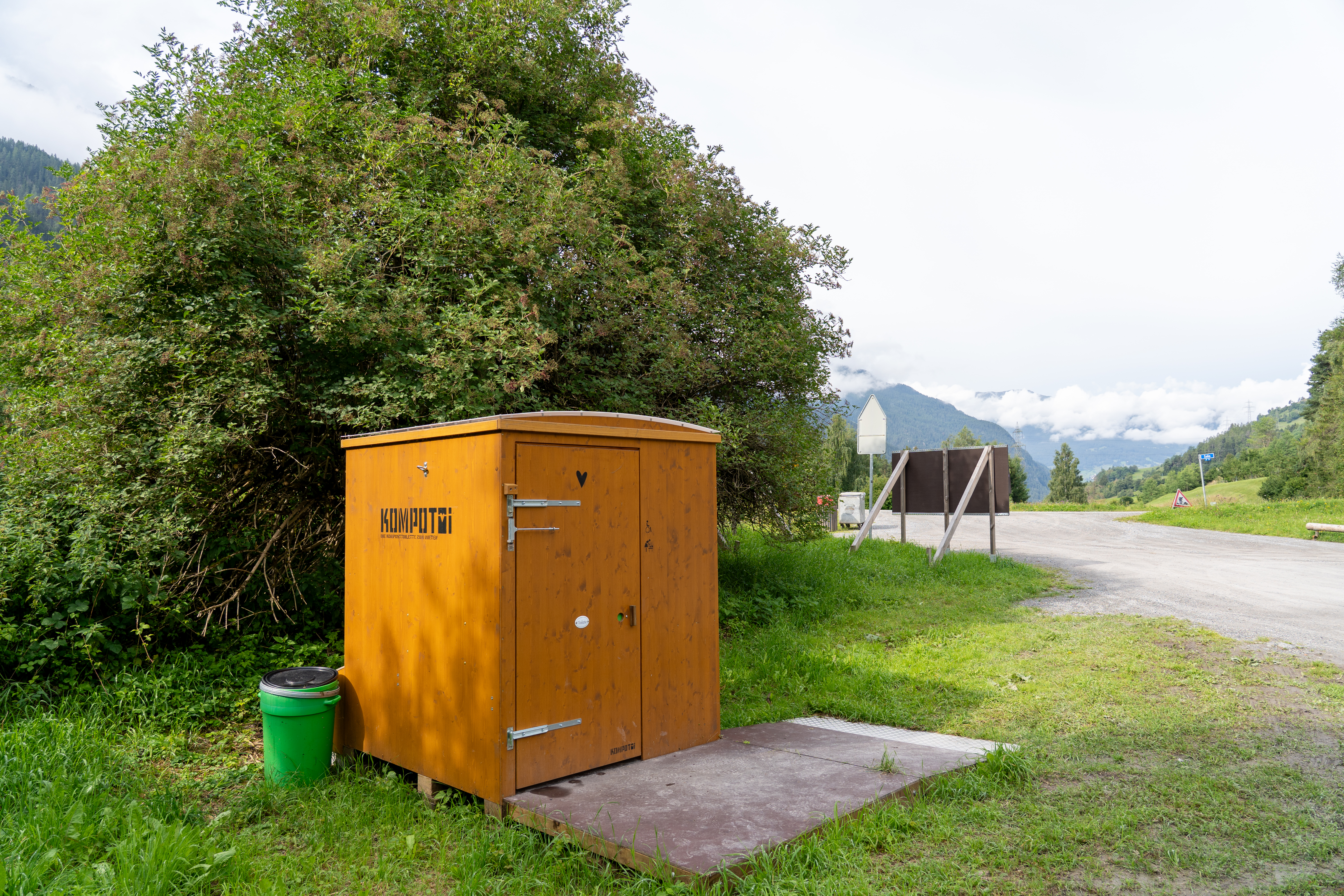 WC toilette a compost parcheggio viadotto Landwasser