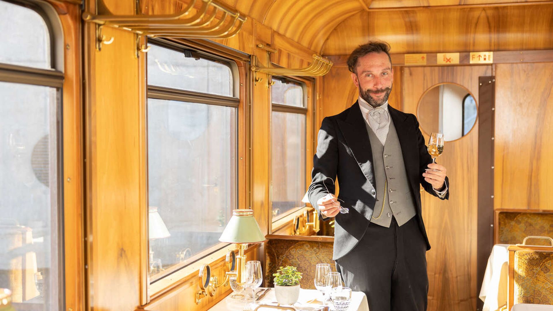 World Heritage Gourmet Express - Journey through time with drama and culinary delights