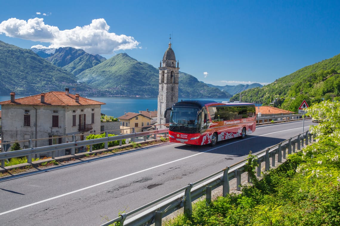 Bernina Express Bus am Comersee