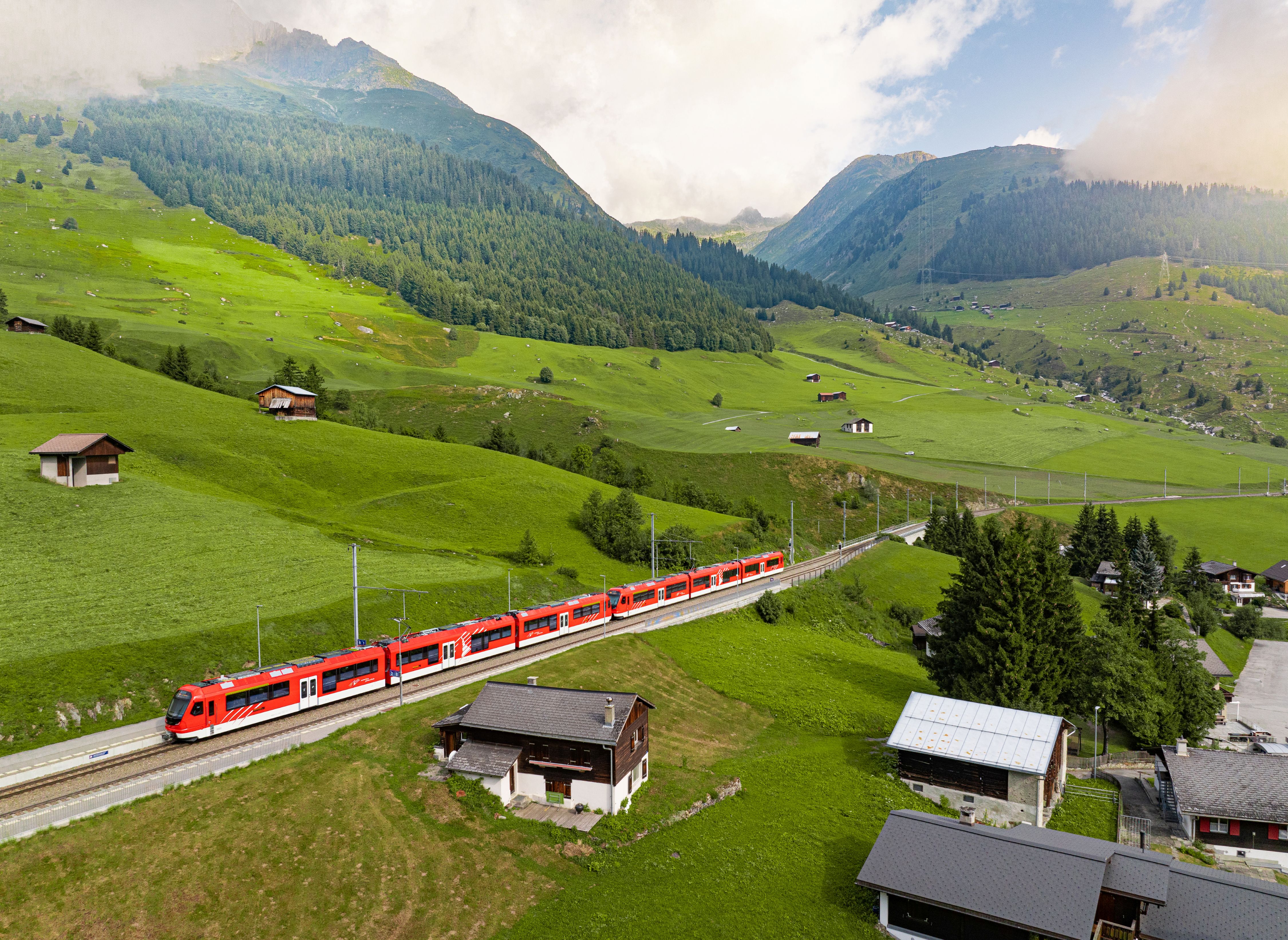 Orion du MGBahn dans la Surselva en été