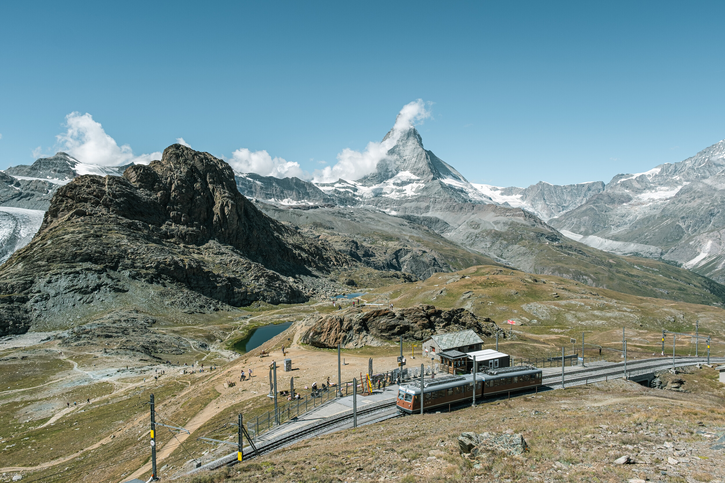 Station Rotenboden mit Riffelsee im Sommer