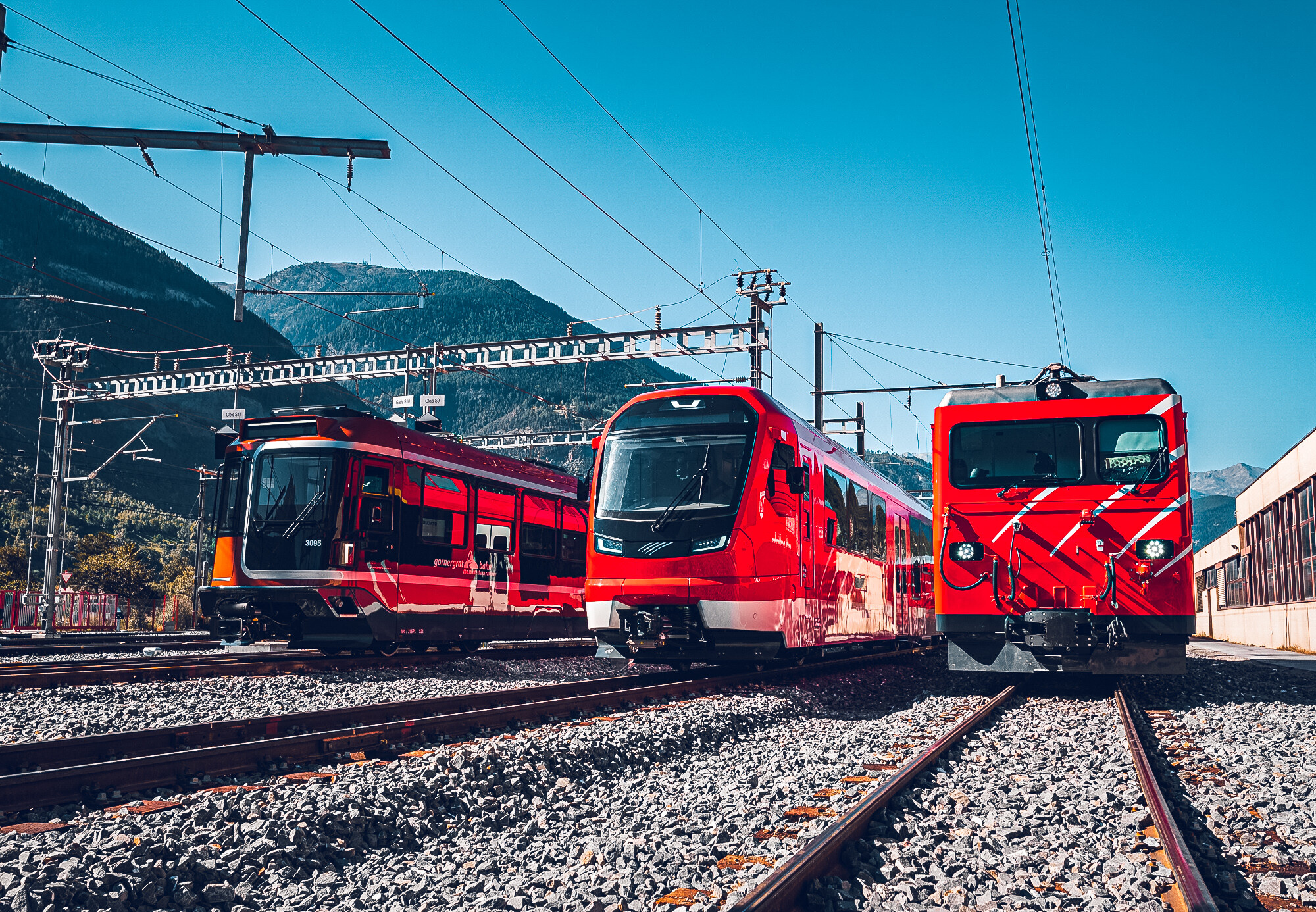 Polaris, Orion und HGE der Matterhorn Gotthard Bahn im Depot Glisergrund