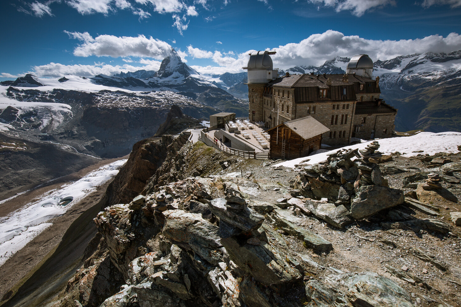 3100 Kulmhotel Gornergrat en été avec vue sur le Cervin 
