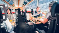 Brunch du dimanche dans le train panoramique du Matterhorn Gotthard Bahn 
