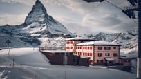 Hotel Restaurant Riffelhaus auf Riffelberg oberhalb Zermatt im Winter