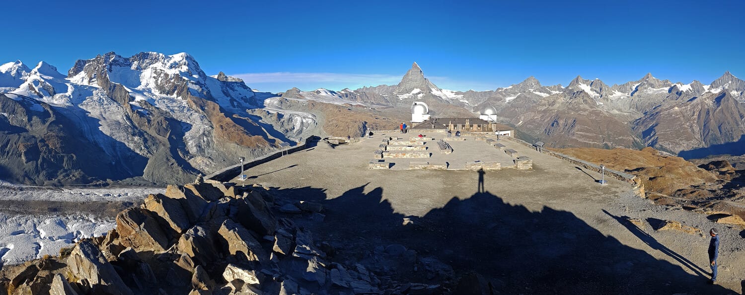 Plate-forme d'observation du Gornergrat : vue à 360 degrés de 29 sommets de quatre mille mètres, dont le Cervin
