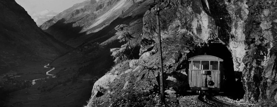 Tunnel Gornergrat Bahn nostalgisch Tunnel Gornergrat Bahn nostalgisch