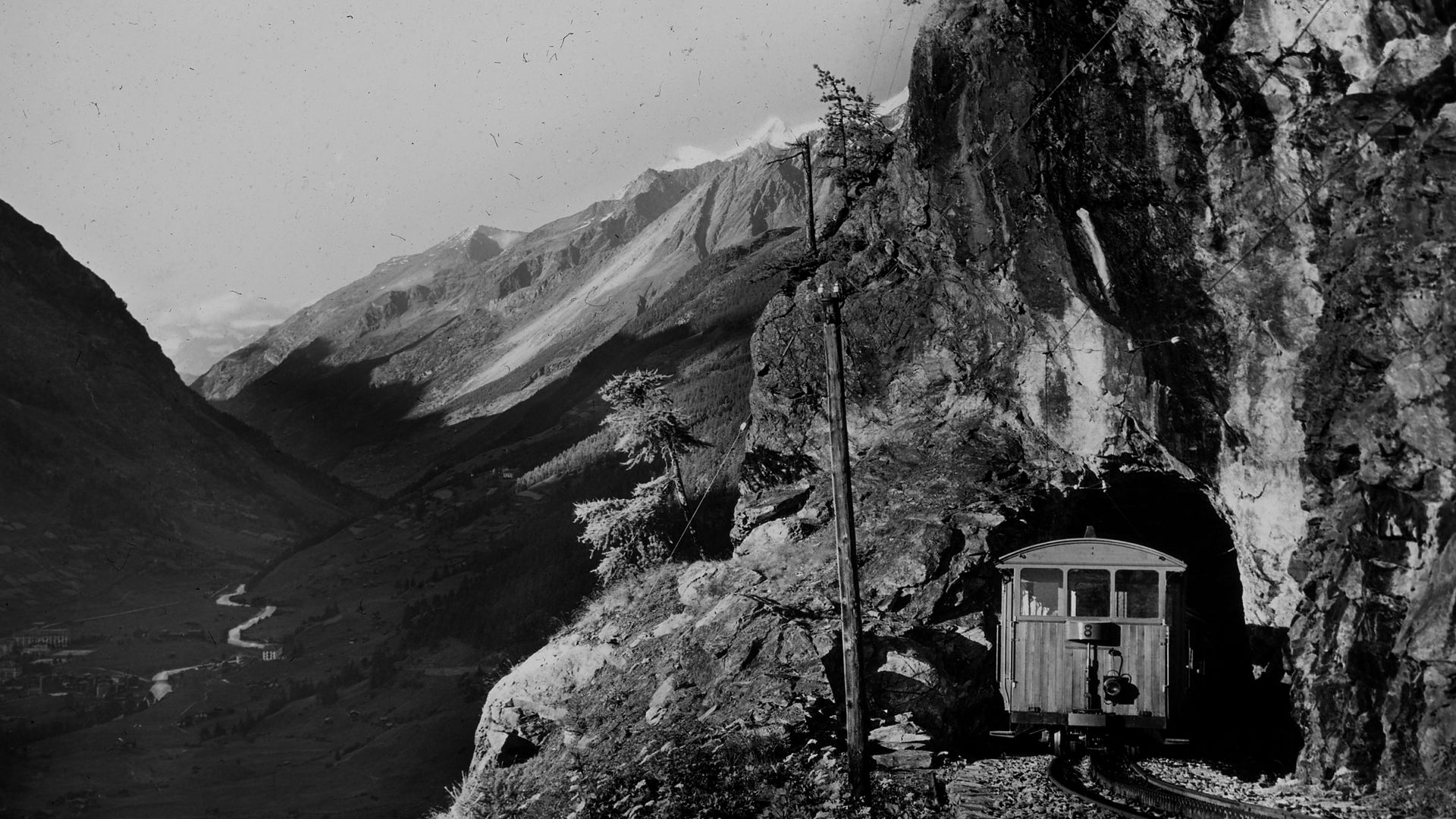 Tunnel Gornergrat Bahn nostalgisch