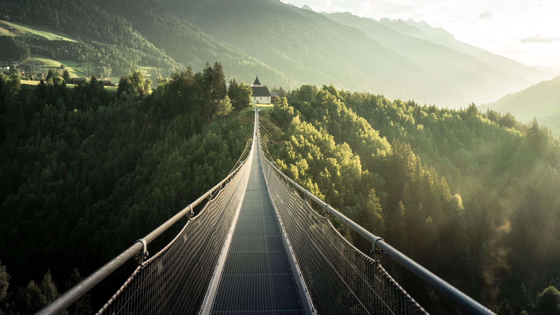 la pendenta- Hängebrücke in Graubünden