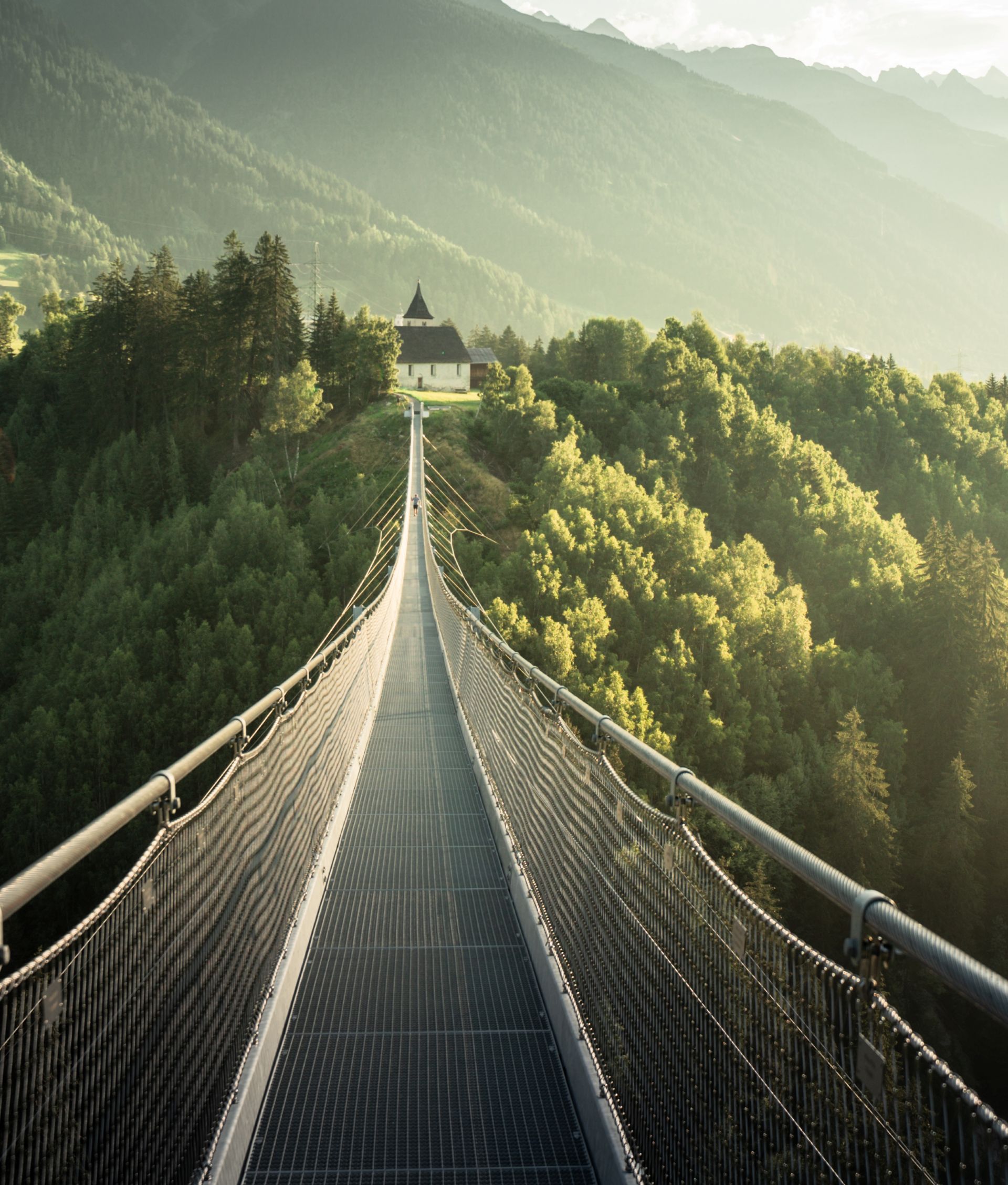 la pendenta- Hängebrücke in Graubünden