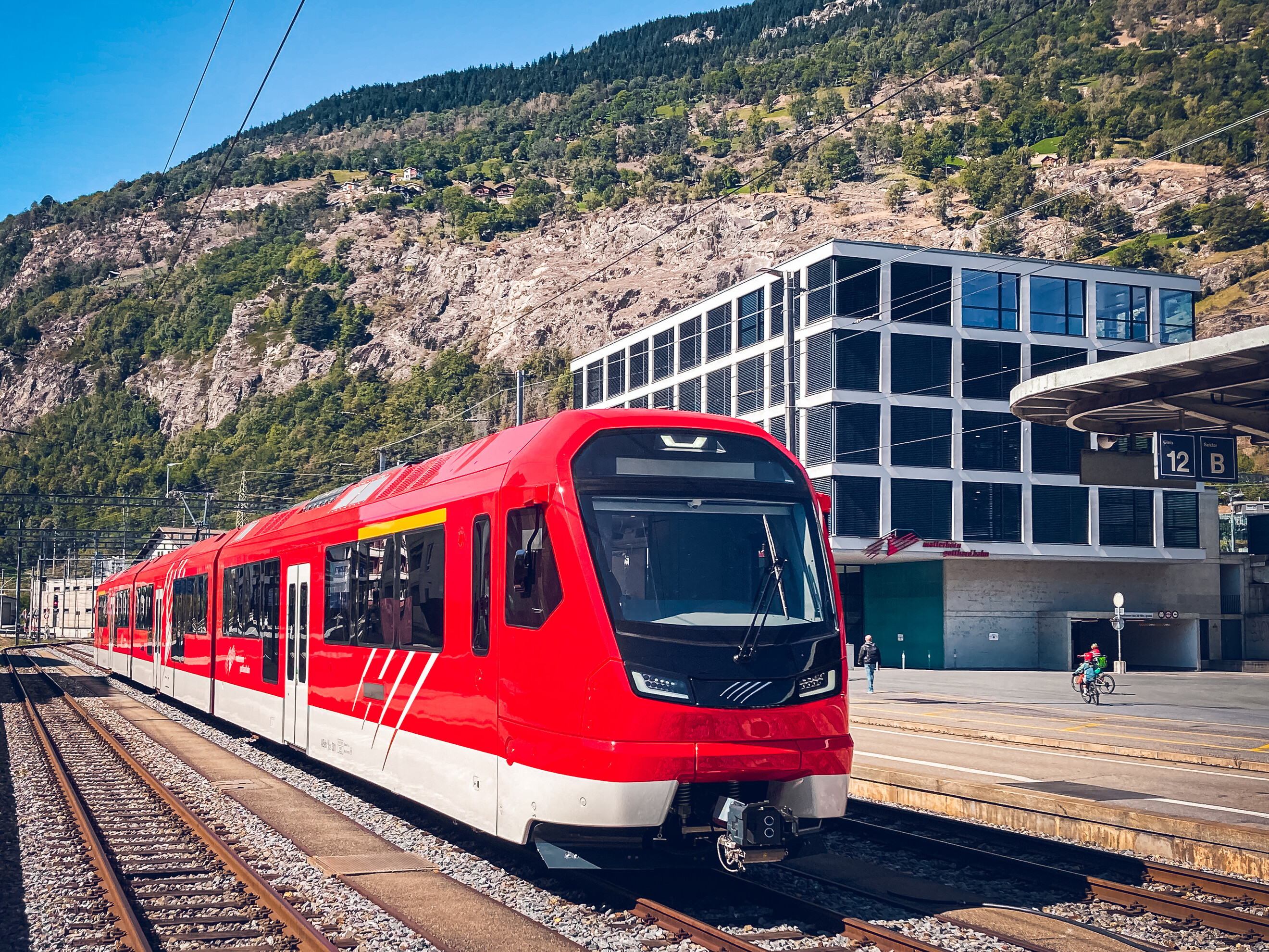 New Orion multiple unit of the Matterhorn Gotthard Railway at Brig train station