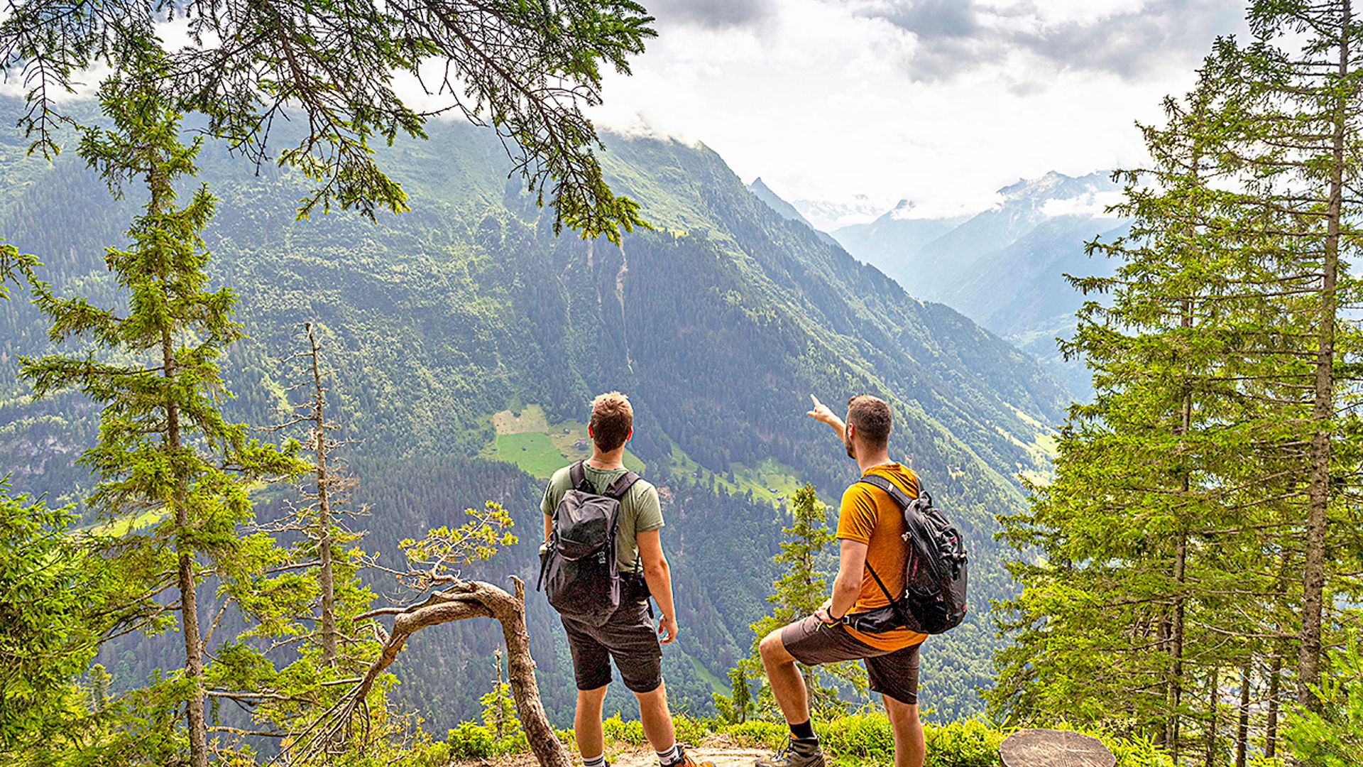 Uri_ Höhenweg Silenerberge Chilcherberge-Golzern