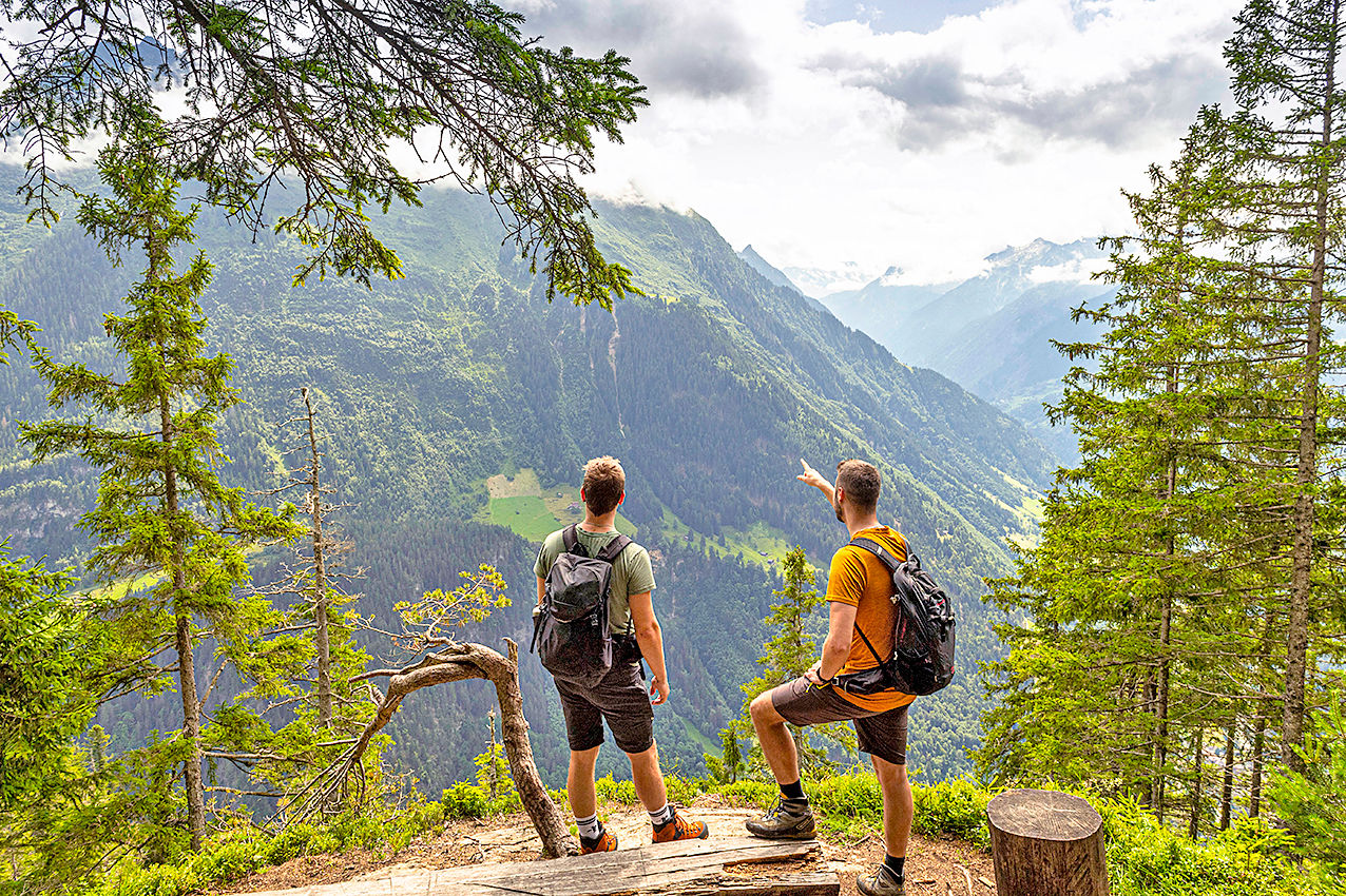Uri_ Höhenweg Silenerberge Chilcherberge-Golzern