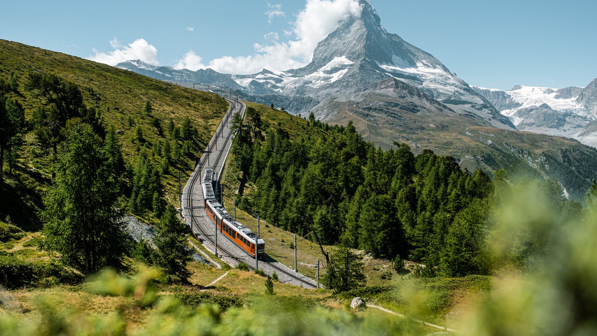 Gornergrat Bahn auf der Riffelalp oberhalb Zermatt im Sommer