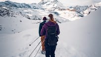 Schneeschuhwandern mit Aussicht am Gornergrat oberhalb Zermatt