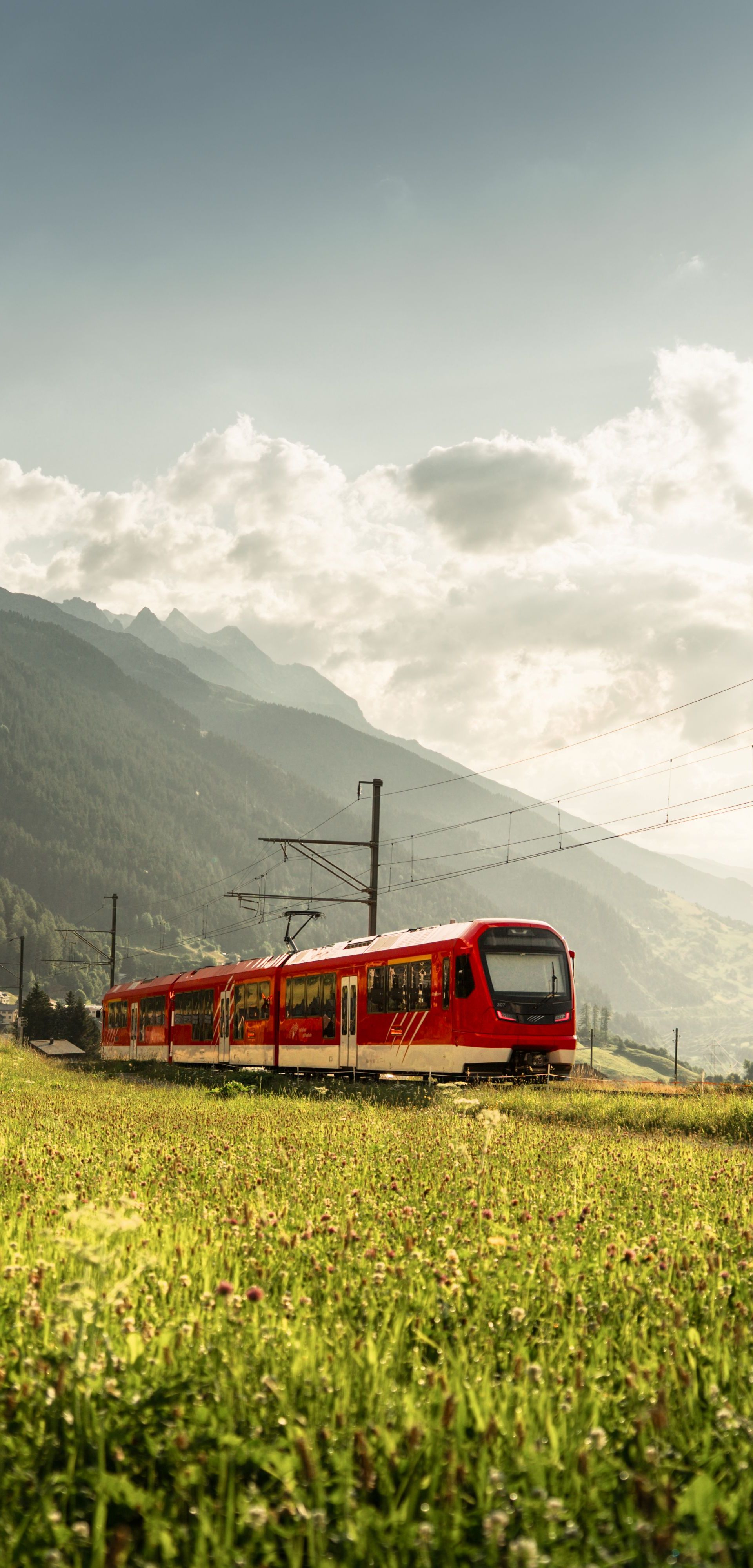 Orion der Matterhorn Gotthard Bahn vor Disentis