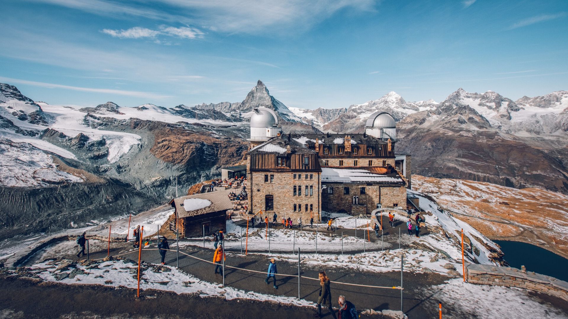 Kulmhotel Gornergrat auf 3100m oberhalb Zermatt im Herbst
