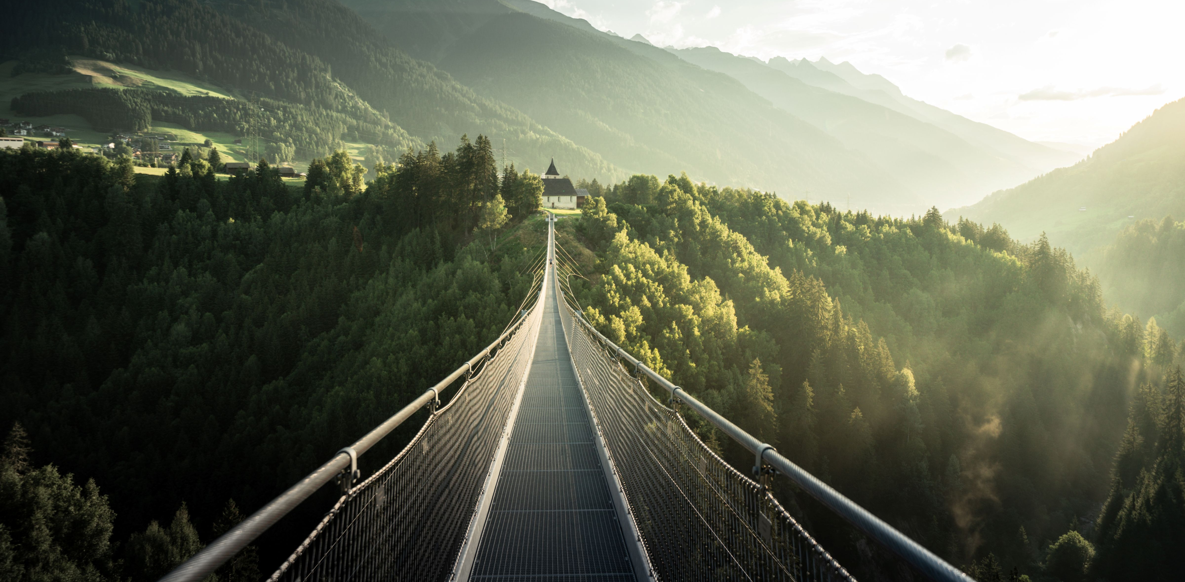 la pendenta- suspension bridge in Graubünden